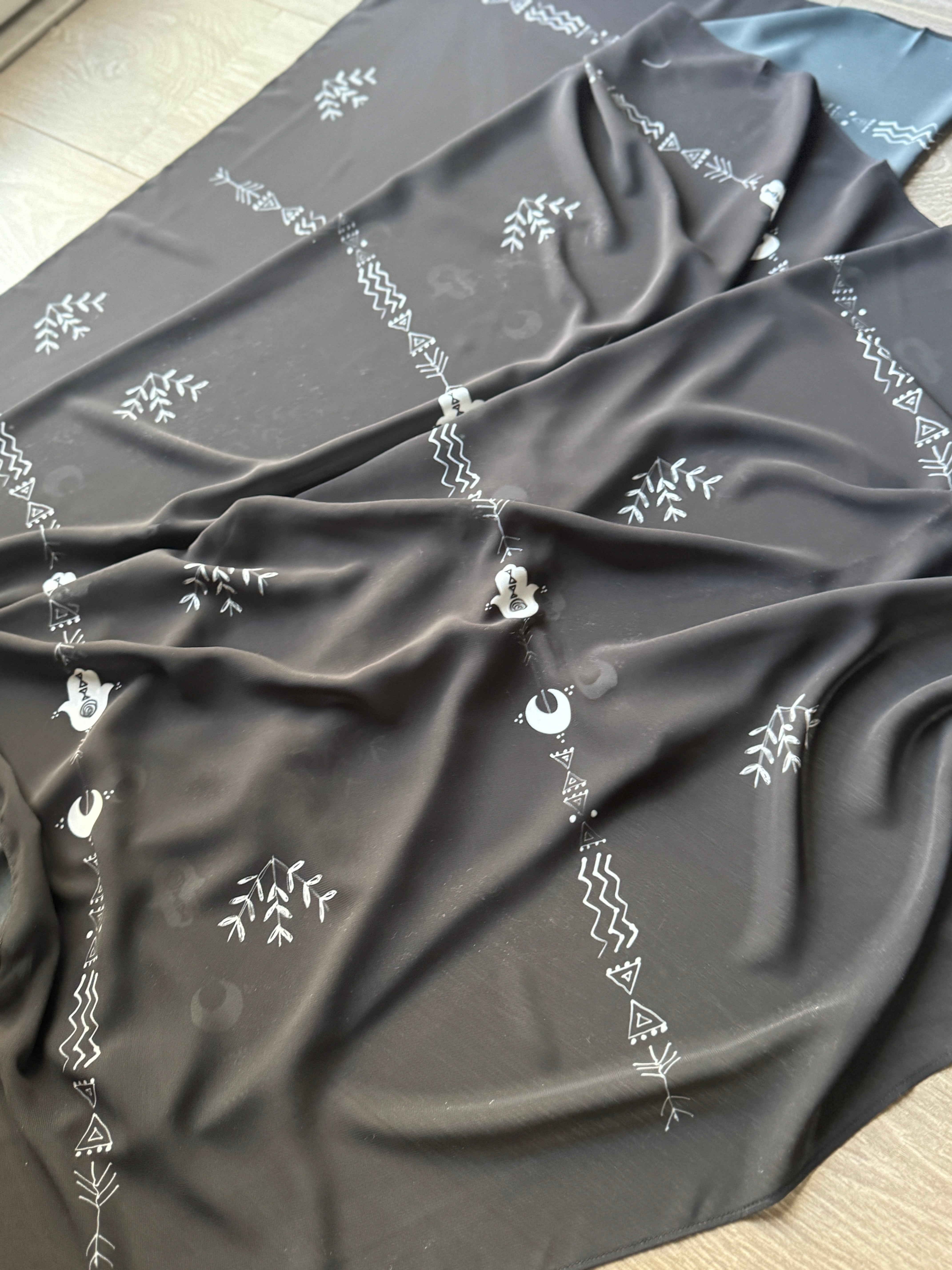 Black and white Nubian Patterns scarf