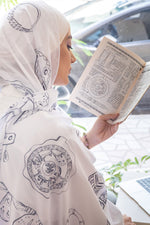 Load image into Gallery viewer, Nubian Jewelery in white Scarf

