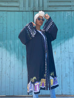 Load image into Gallery viewer, Boyoot Nubia kimono in black
