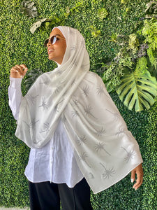 Nakheel pattern in white